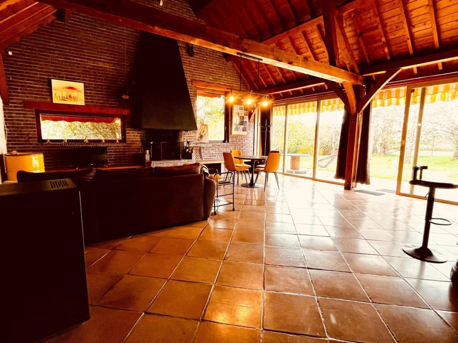 Вилла Domaine Des Montots Tanlay Экстерьер фото